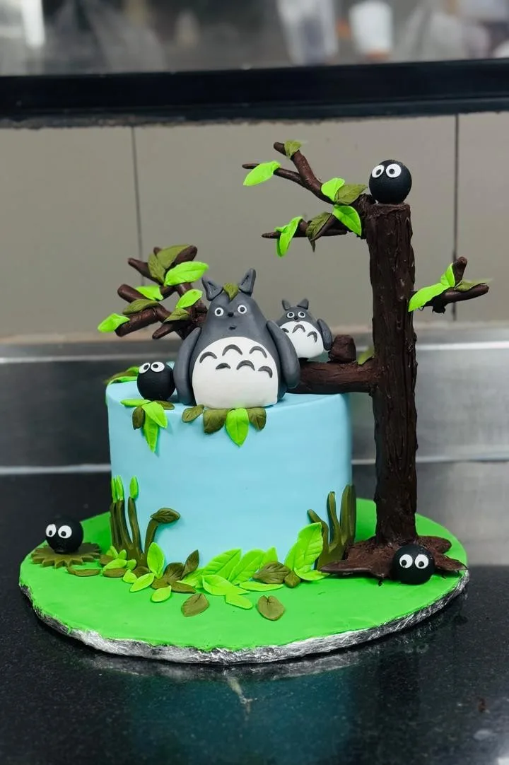 Cake or entremet by pastry chef Apeksha Saste — 7 of 8