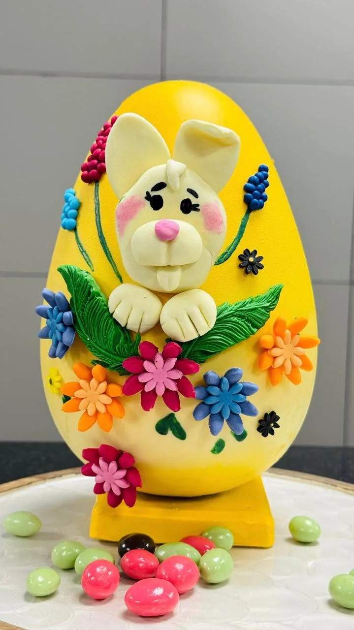 Chocolate showpiece by pastry chef Apeksha Saste — 7 of 8